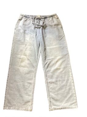 No Boundaries wide leg jeans. XL